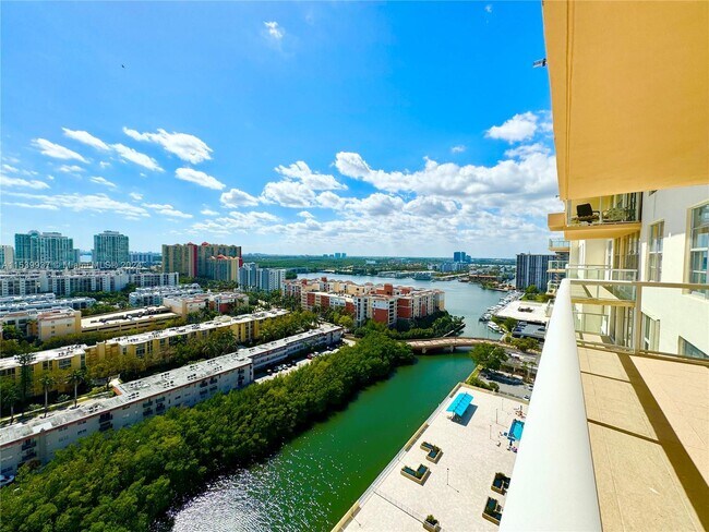 Foto del edificio - 230 174th St