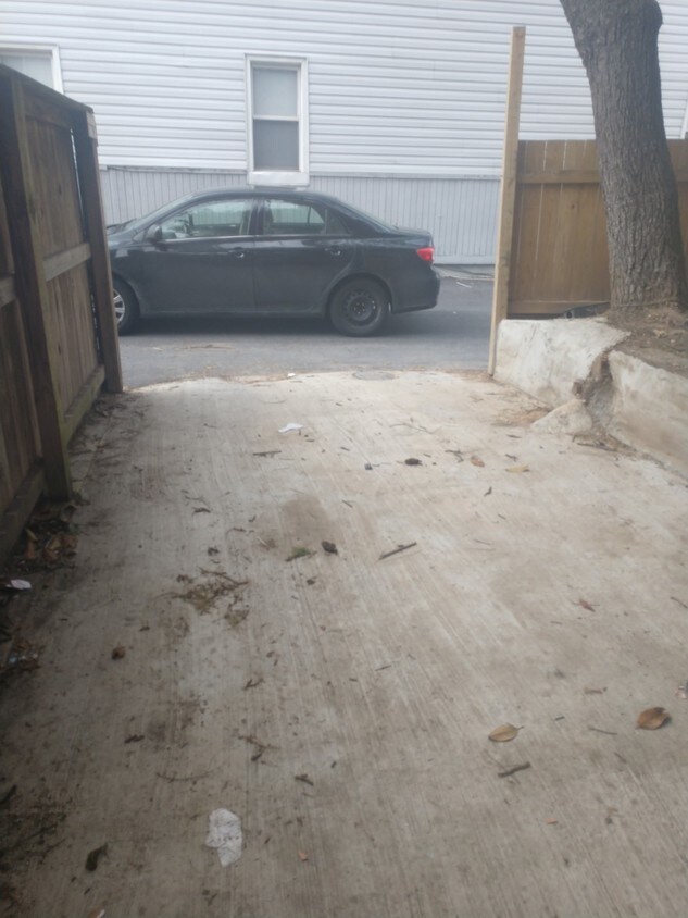 38 N Patterson Park Ave, Baltimore, MD 21231 Townhome Rentals in Baltimore MD