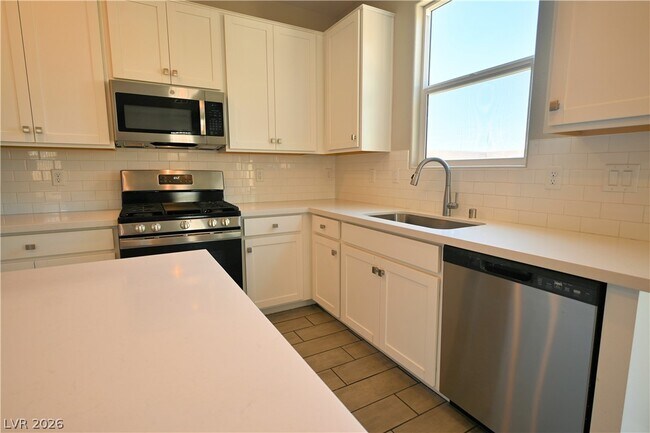 Building Photo - 10205 Starlit Cyn Ct