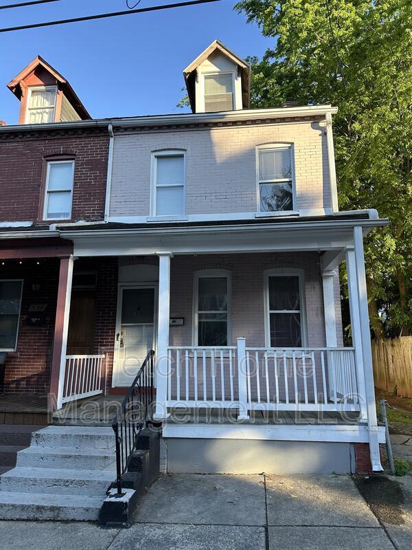 Primary Photo - 530 Chester St