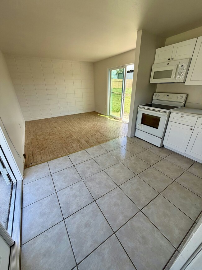 Building Photo - 8134 Krag Dr