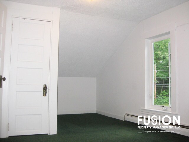 Building Photo - 112 Ethan Allen Pky