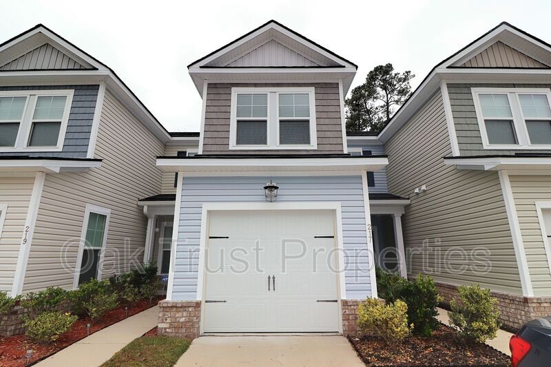 Primary Photo - 217 S Lamplighter Ln
