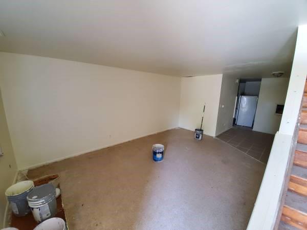 Building Photo - 4035 Hampshire Ct