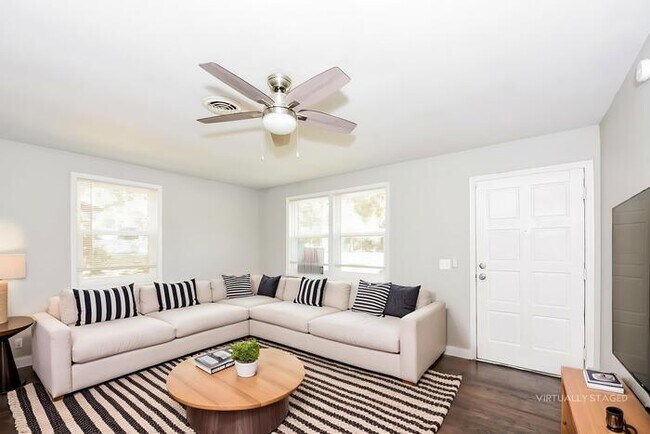 Foto del edificio - 434 Mockernut Ln