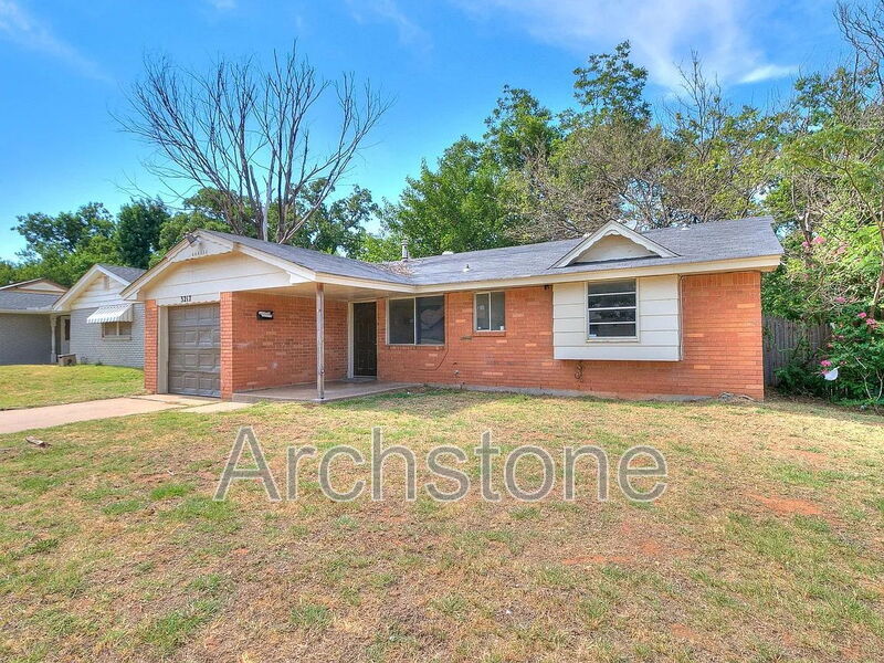 Foto principal - 3217 Overland Dr