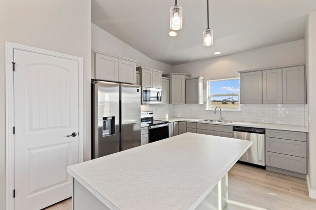 Foto del edificio - 1195 White Birch Ave