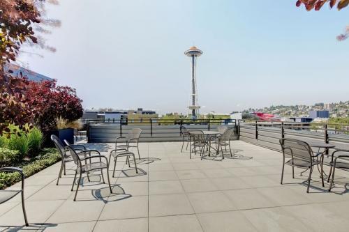 Building Photo - 2 bedroom in Seattle WA 98109