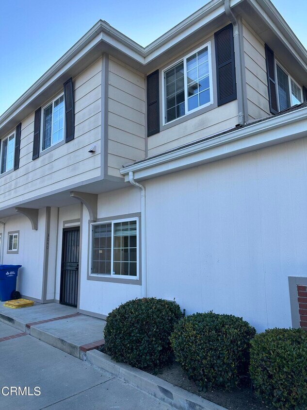 3040 Crescent Way, Thousand Oaks, CA 91362 Townhome Rentals in