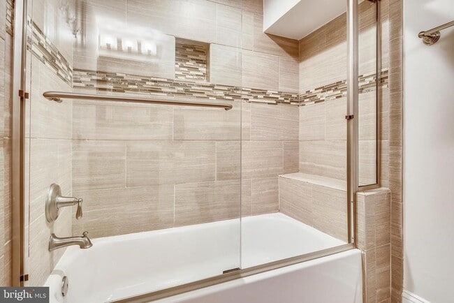 Photo - 905 Quackenbos St NW House