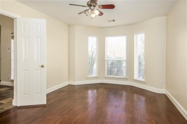 Building Photo - 416 Hopewell Dr
