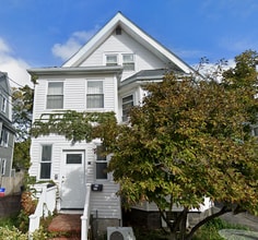 Building Photo - 17 Holman St