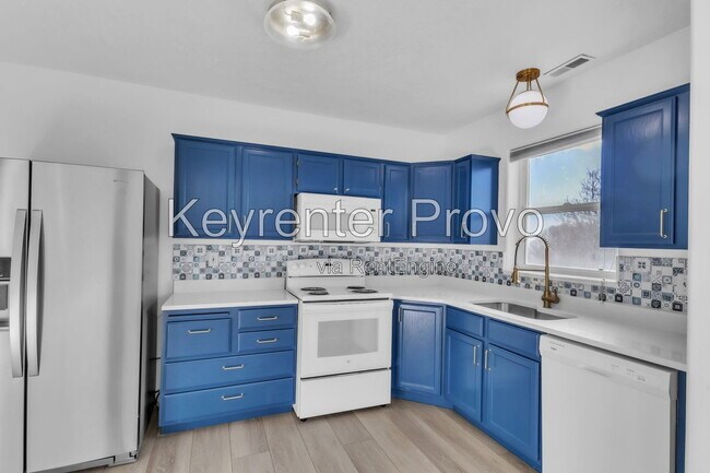 Foto del edificio - 1559 Oak Cliff Dr