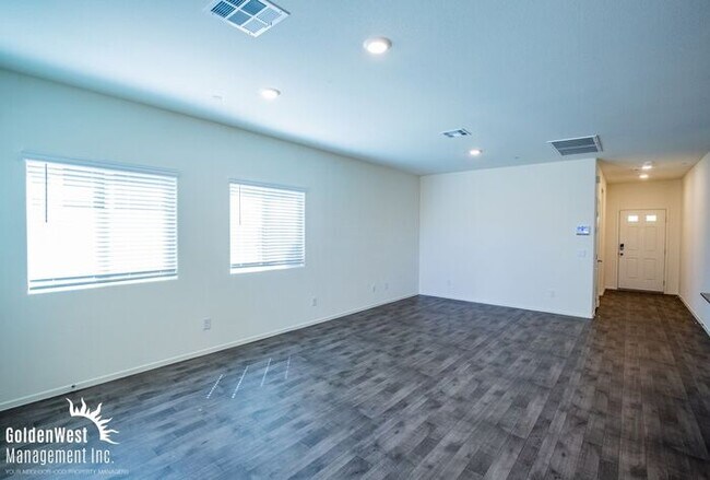 Building Photo - Beautifully Updated 2Bdm 2Ba Home with Modern Finishes in Henderson.