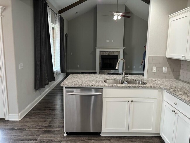 Foto del edificio - 508 Vista Del Valle St