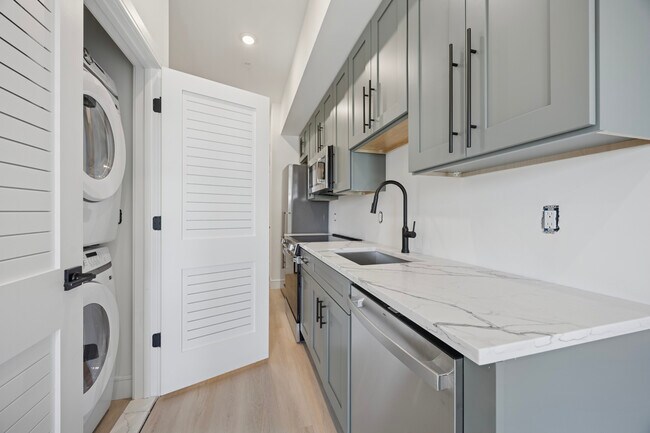 Foto del edificio - 2560 Jasper St,