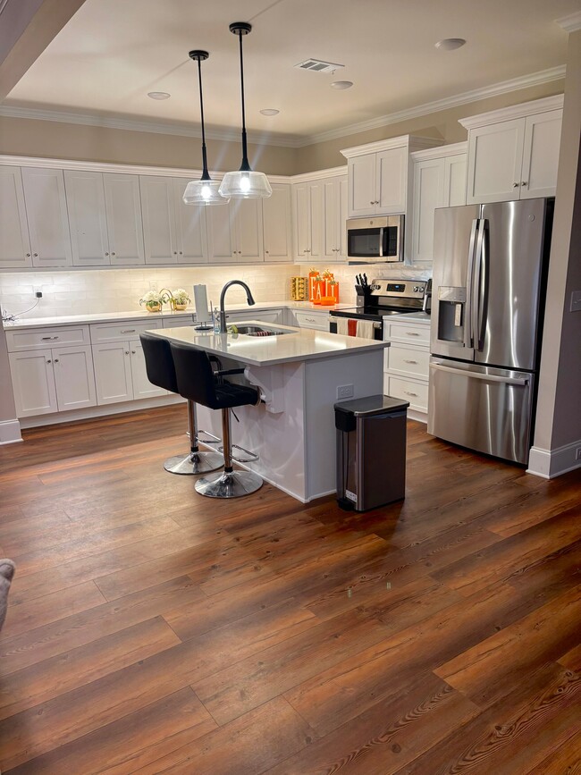 Building Photo - 305 Bobwhite Trail