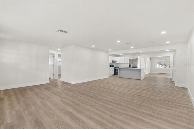 Foto del edificio - 2352 Lorena Ln