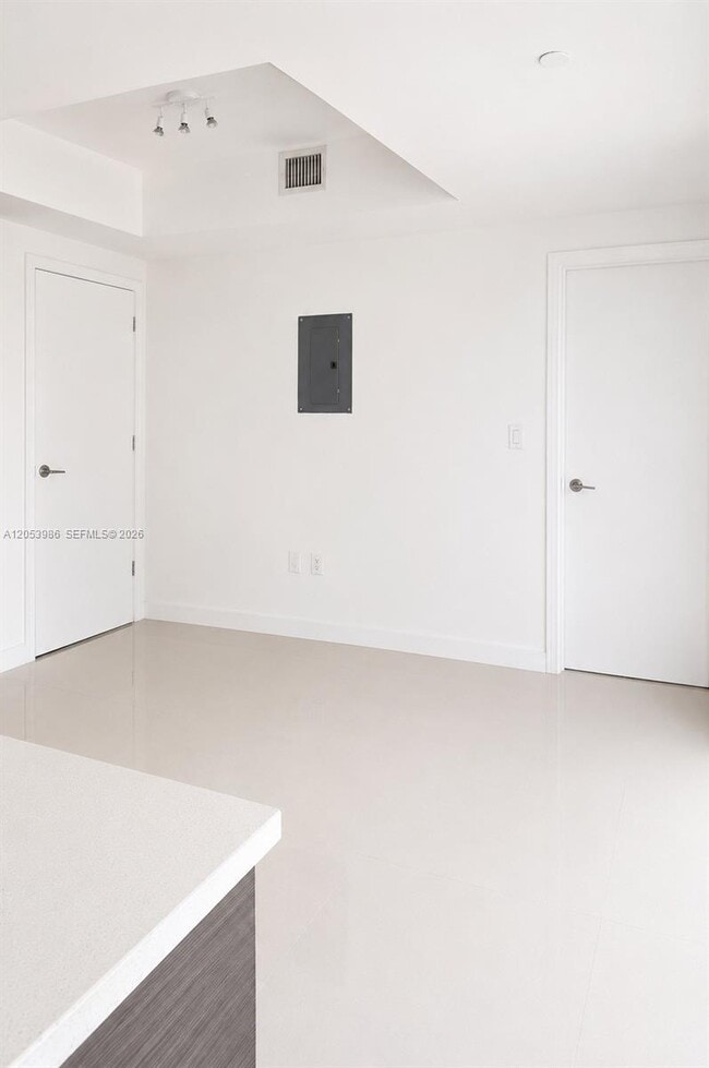 Building Photo - 500 Brickell Ave