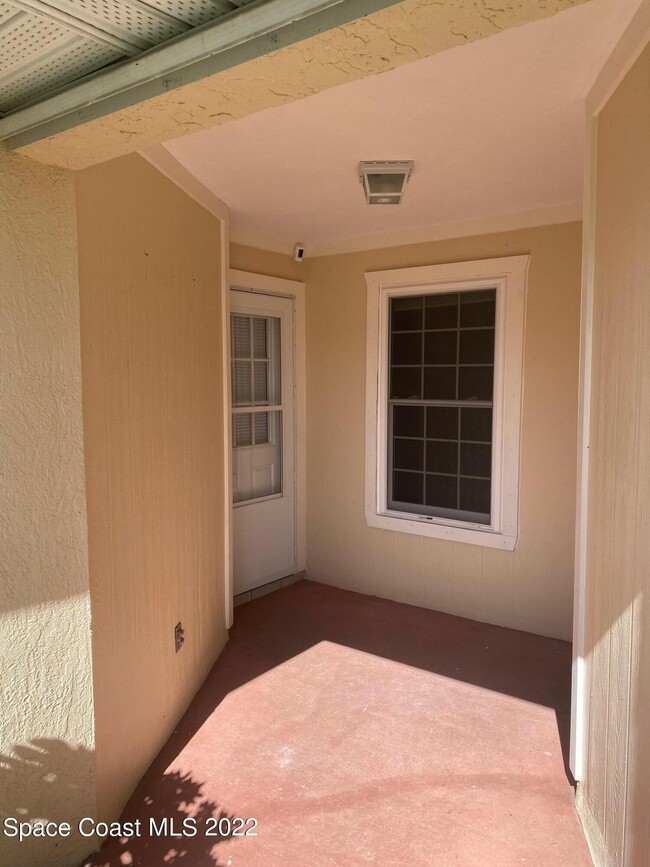 Building Photo - 1650 N Hwy A1A