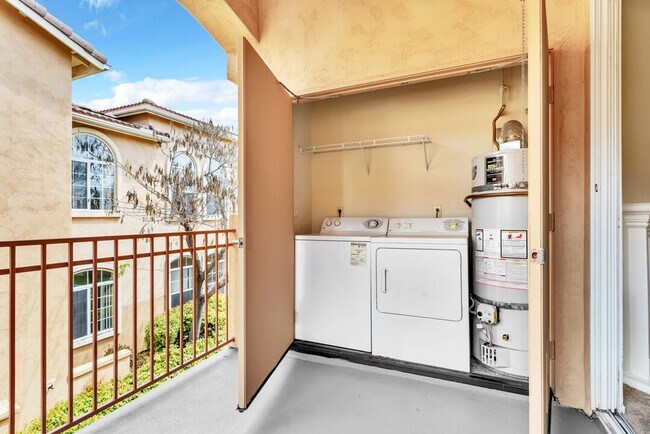 Interior Photo - Villa Toscana