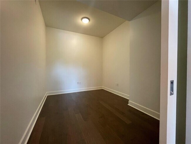 Foto del edificio - 1820 Peachtree St NW