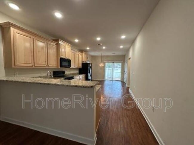 Building Photo - 3909 Throne Ct