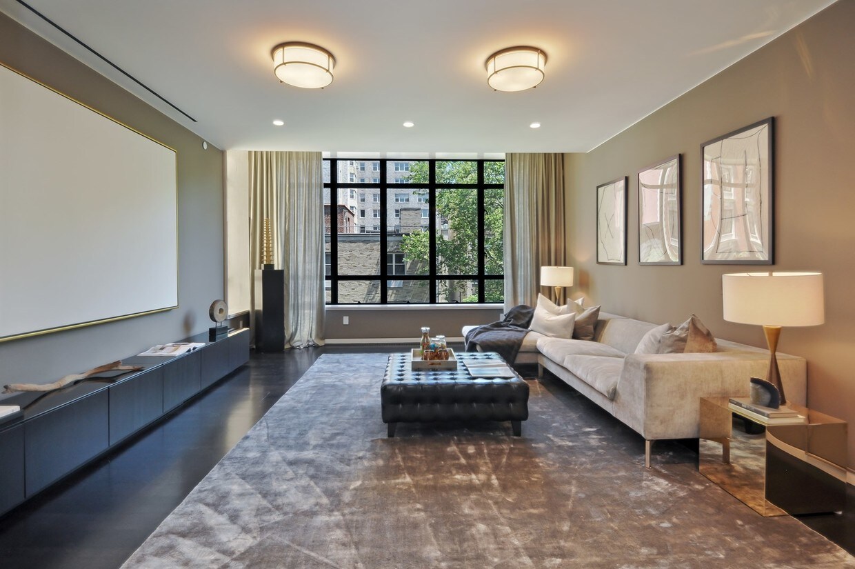 Foto principal - 46 E 83rd St