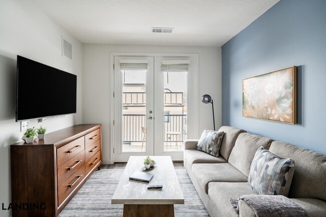 Building Photo - 210 W 5th Ave