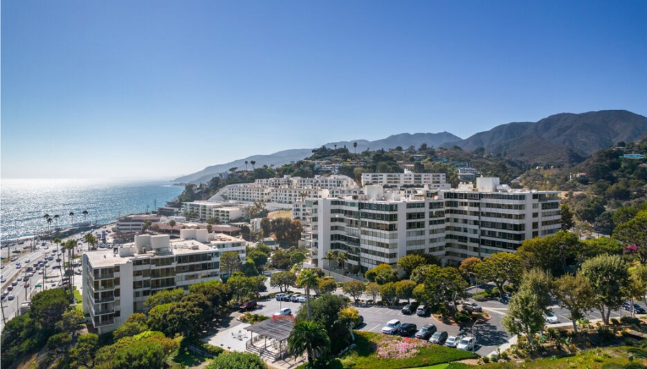 Foto principal - 17350 W Sunset Blvd