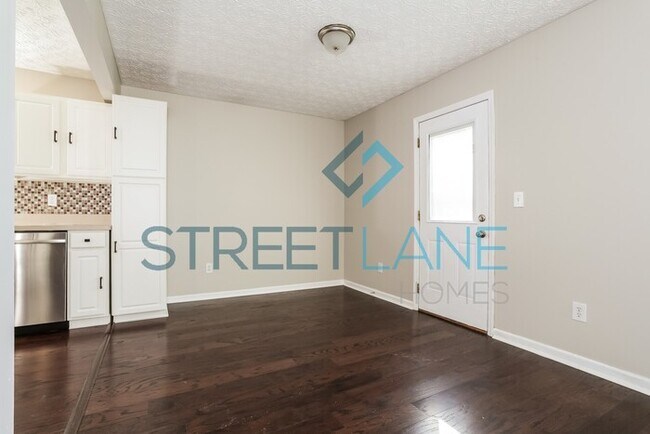 Foto del edificio - REDUCED! - $500 off first month’s rent if ...