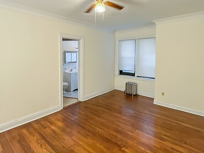 Foto del edificio - 531 W Briar Pl