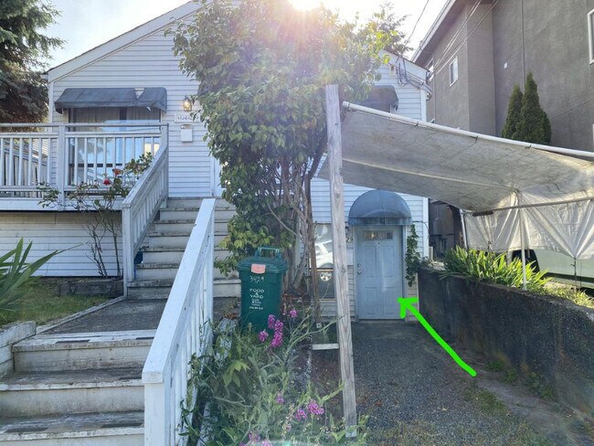 Building Photo - 3429 Wallingford Ave N