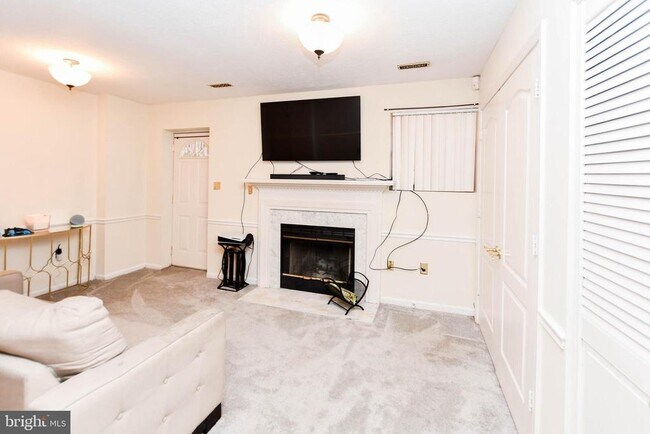 Building Photo - 1401 Deep Gorge Ct