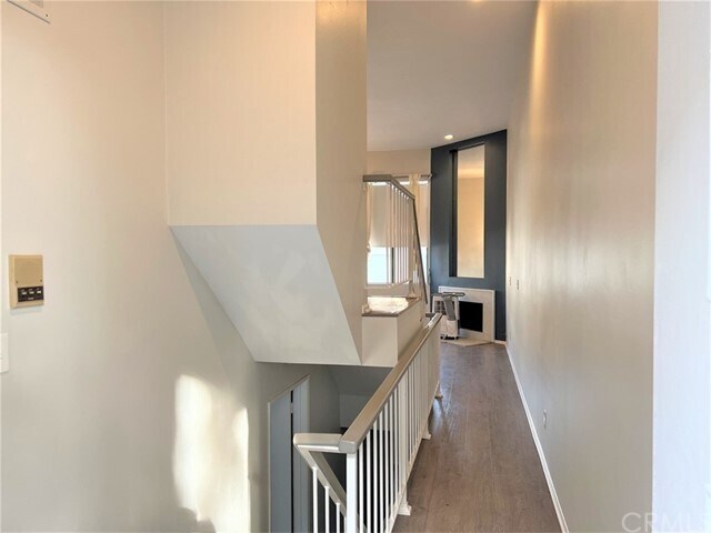 Building Photo - 4640 Don Lorenzo Dr