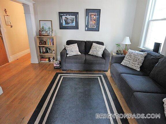 Foto del edificio - 1719 Commonwealth Ave