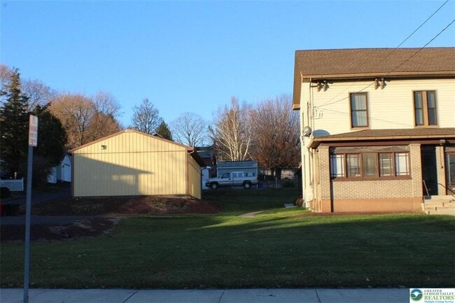 Building Photo - 210 Mauch Chunk St