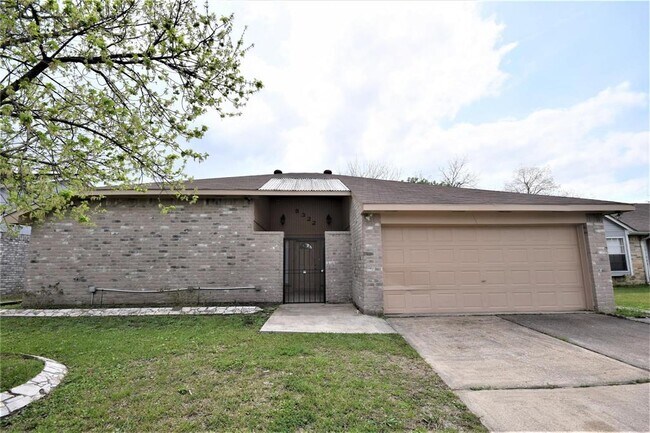 Building Photo - 8322 Carmelwood Ln