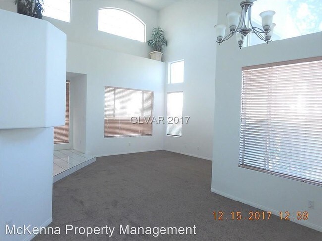 Building Photo - 3028 Savona Cir
