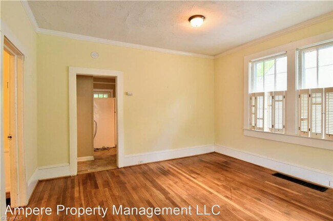 Building Photo - 3 br, 1 bath House - 914 Madison Ave