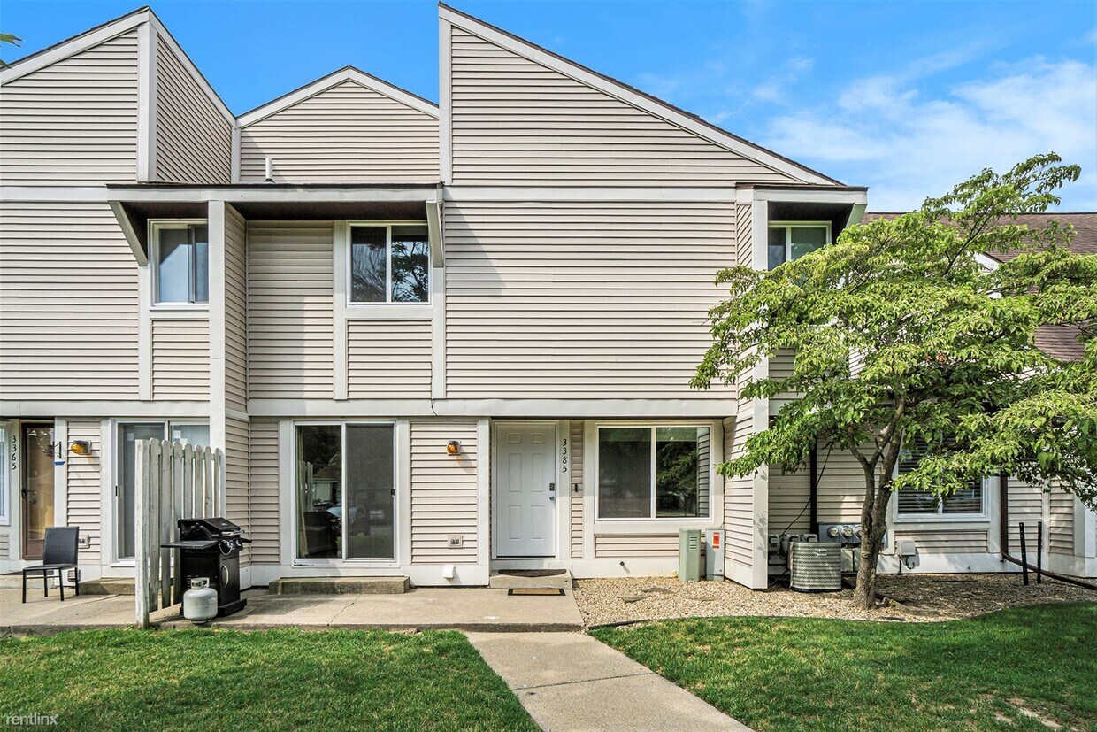Primary Photo - 3 br, 1.5 bath Condo - 3385 Scots Pine Way