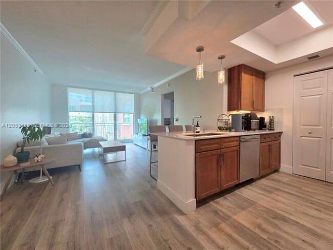 Photo - 2000 N Bayshore Dr cu-507 Apartment