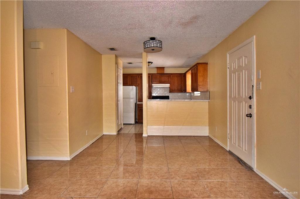 2210 Elisa Ln Unit 15, Edinburg, TX 78541 Room for Rent in Edinburg, TX