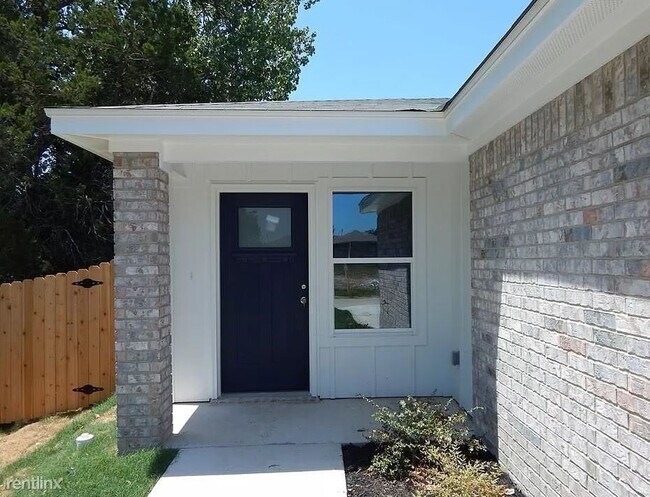 Building Photo - 2 br, 2 bath Duplex - 1418 Shoshoni Trl Ap...