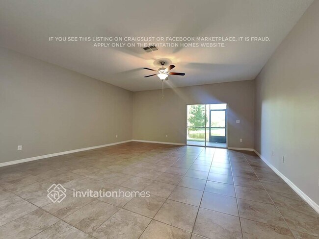 Foto del edificio - 10654 Lake Montauk Dr