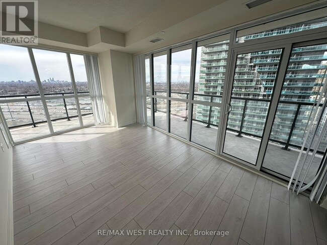 Photo du bâtiment - 38 Annie Craig Dr