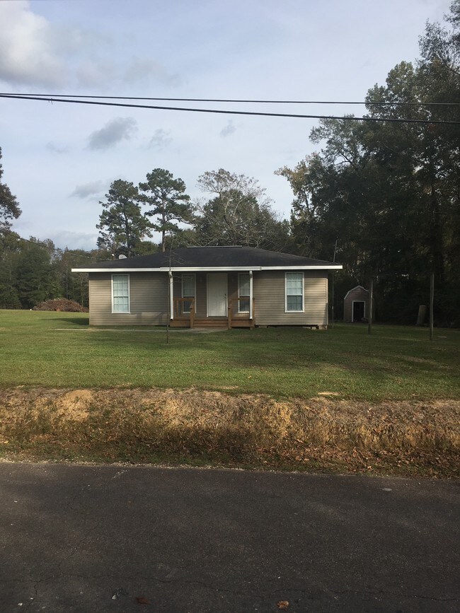 56454 N Cooper Rd, Loranger, LA 70446 House for Rent in Loranger, LA