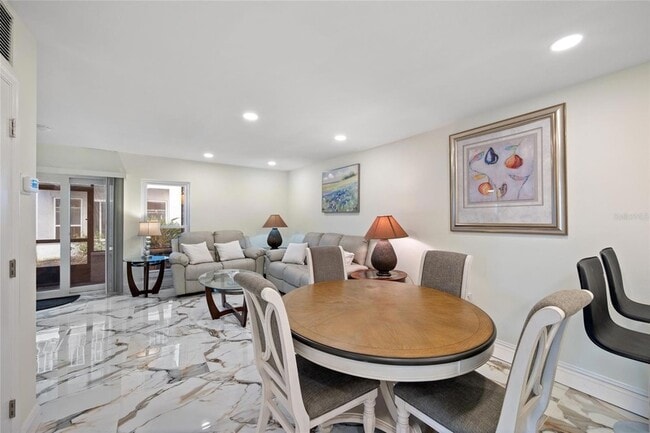 Photo - 240 Medallion Blvd Apartment