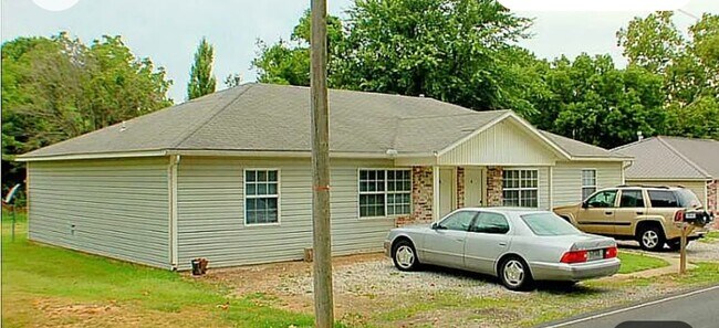 Building Photo - 11683 Landers Rd