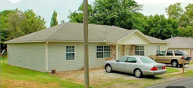 Building Photo - 11683 Landers Rd